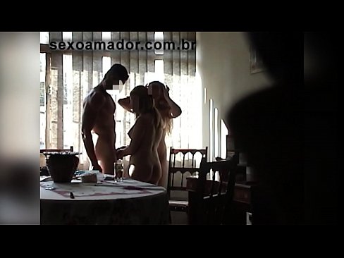 ❤️ Le amiche del sesso invitano un uomo gigante e una cosa a tre con lui ❌ Video di sessoal it.pornburst.ru ❌️❤